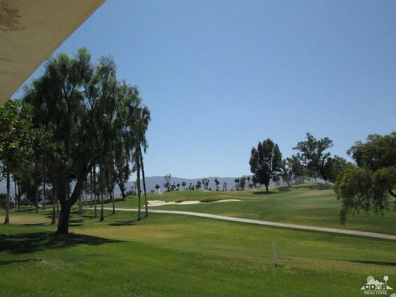 5th image of 253 W Vista Royale Cir