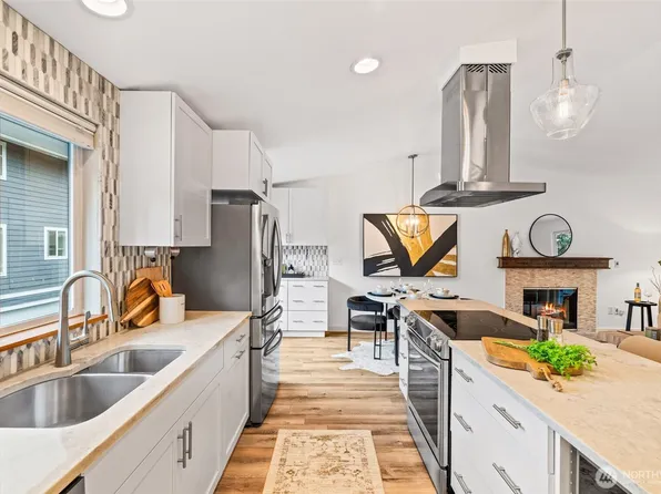 12540 SE 30th Street #B1, Bellevue, WA 98005