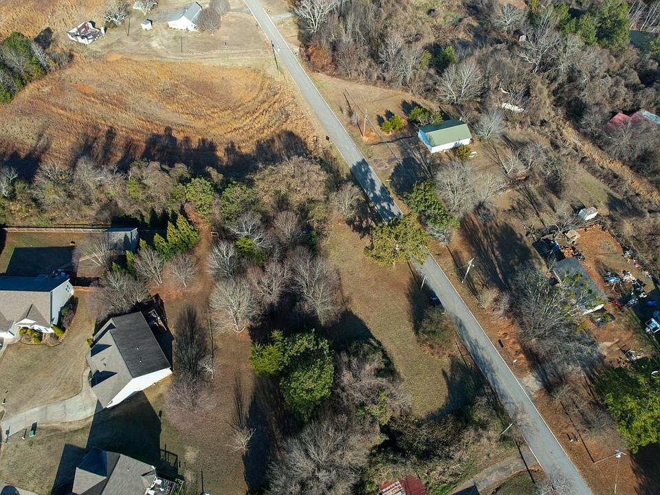 2nd image of 580 Bearden Rd