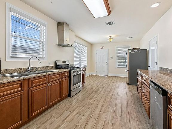 5th image of 4139 General Ogden St