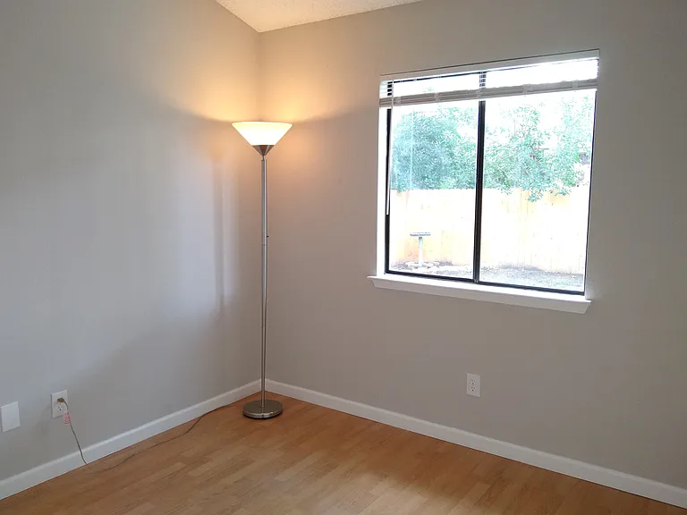 1813 Laurel Path — Photo 21