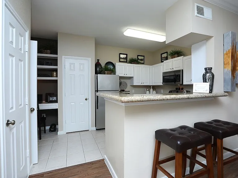 Enclave At Woodbridge — Photo 42