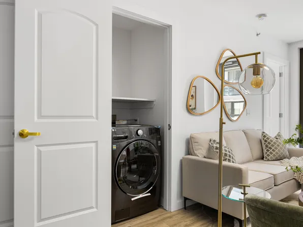 70-65 Queens Boulevard image 5 of 18