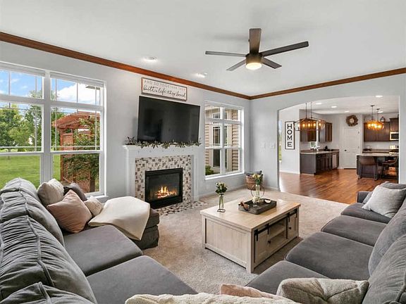 2nd image of 10560 S Singing Lark Ct