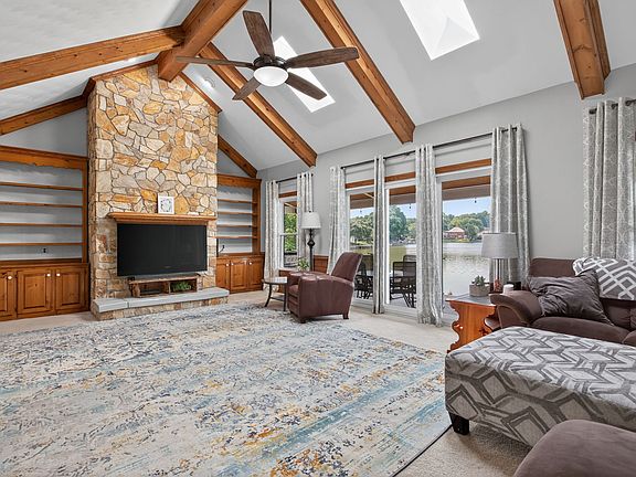 5th image of 1227 Plantation Lakes Cir