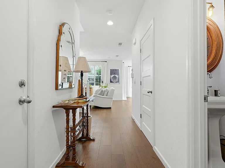 1521 N Encoure Way — Photo 5