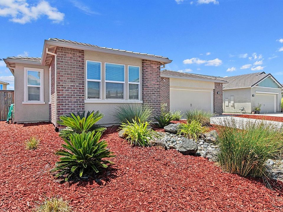 1st image of 8064 Coopers Hawk Way