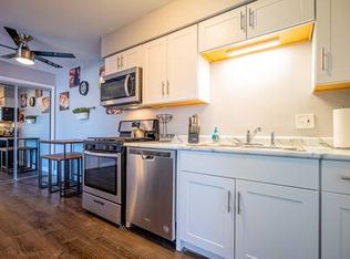 7623 Roberts Rd #2S, Bridgeview, IL 60455