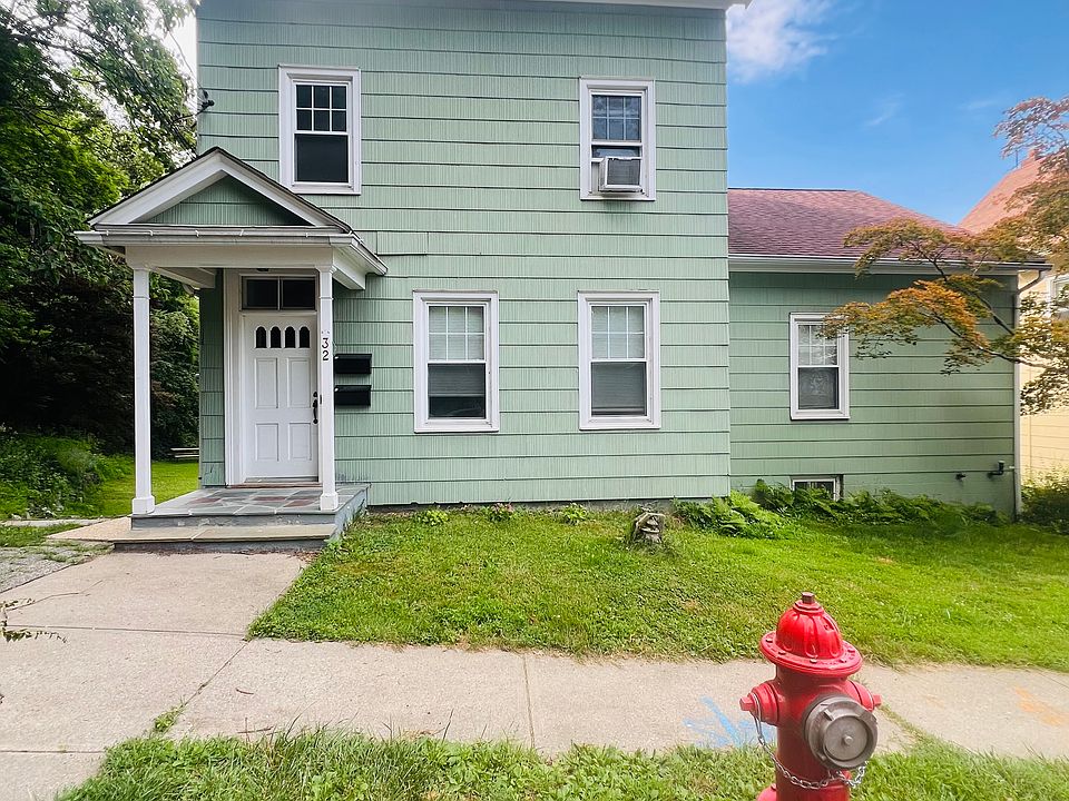 1st image of 32 Maple St #2