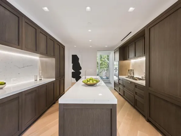 175 West 10th Street image 1 of 6