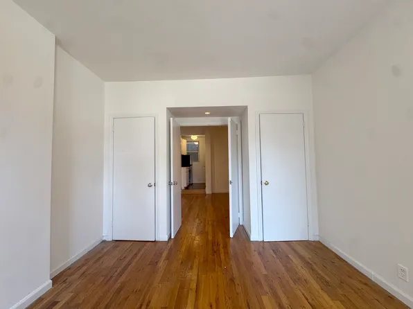 147 Sullivan Street image 2 of 11