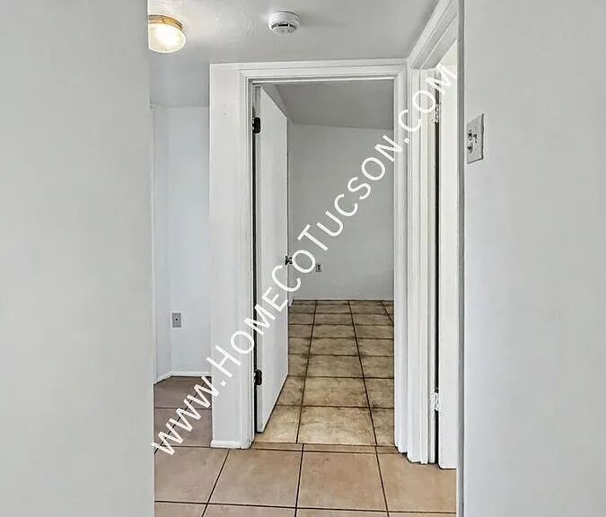 4938 S Highland Dr — Photo 10