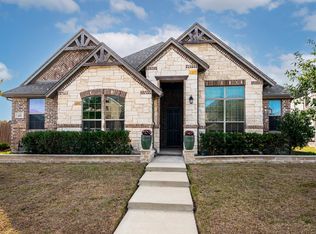 122 Laurel Oak Dr, Red Oak, TX 75154