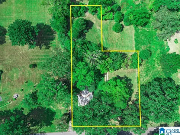 1153 Lake Dr SE, Bessemer, AL 35022