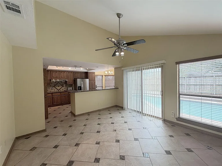 13103 Waldemere Dr — Photo 9