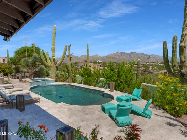 330 E Hillcrest Pl, Tucson, AZ 85704