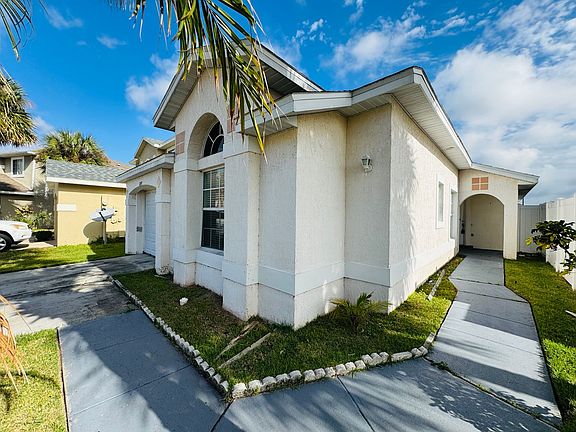 2nd image of 3247 Brewster Dr
