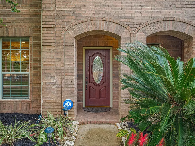 3911 Fall Branch Dr — Photo 2