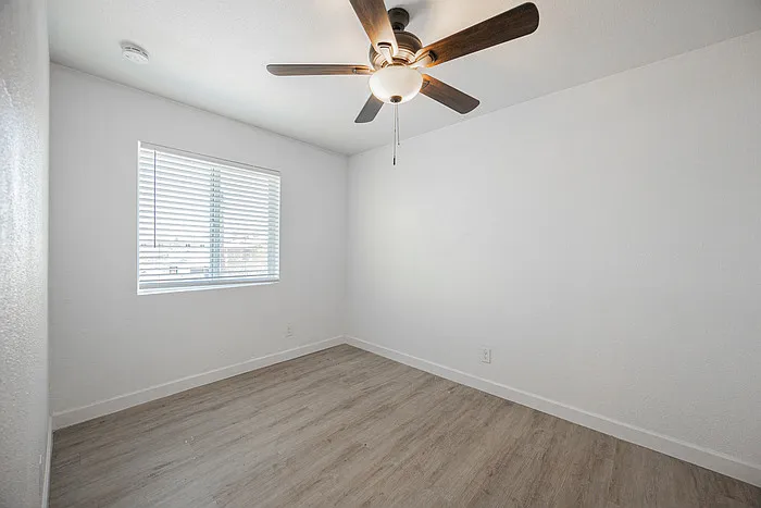 719 N 12th Ave #4 — Photo 14