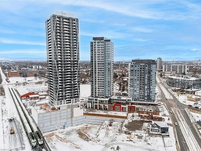 15 Wellington St S #26 — Photo 23