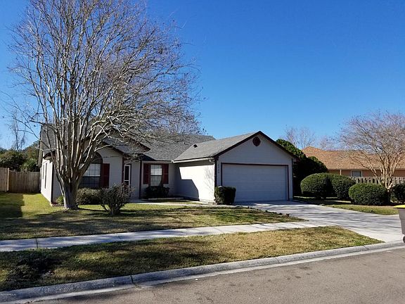 3rd image of 6936 Huntington Woods Cir E