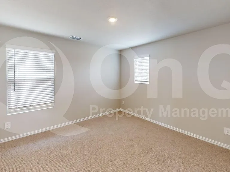 616 McKenna Dr — Photo 14