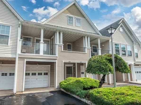 20 Collura Ln, Clifton City, NJ 07012