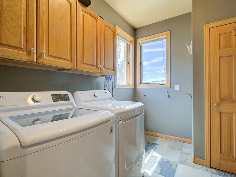Washer/Dryer located on the main level.