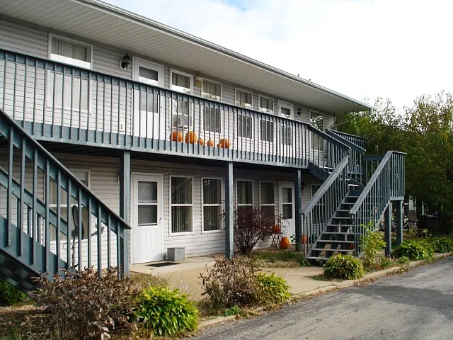 2 bed, $1,075 — Photo 1