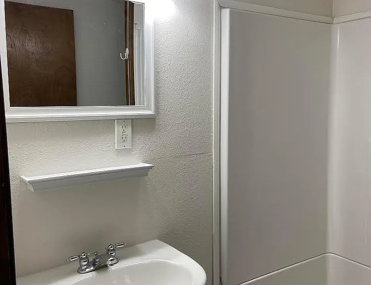143 Edgehill Dr — Photo 9