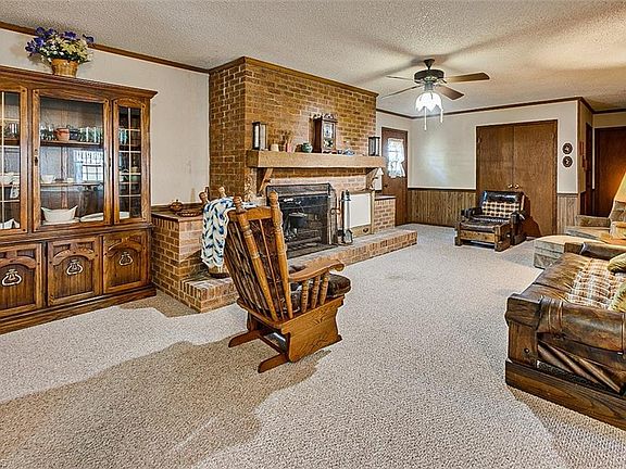 4th image of 796 Springwood Dr