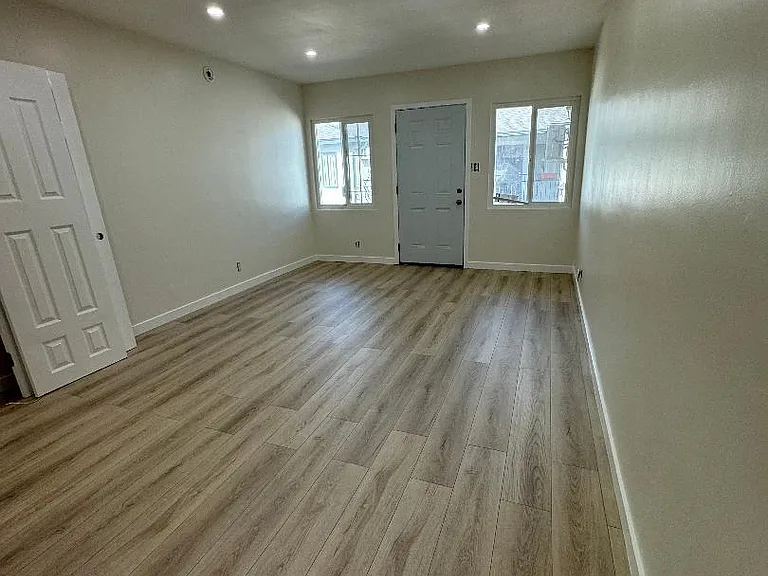 6519 Troost Ave #5 — Photo 1