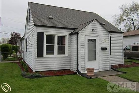 4th image of 18890 Meier St