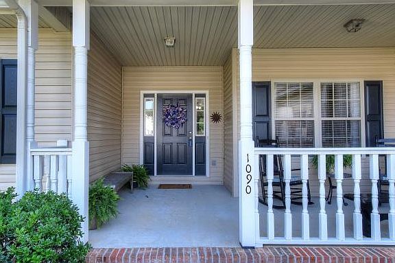4th image of 1090 Carriage Hills Pl