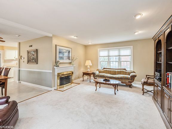 2nd image of 801 S Ashland Ave