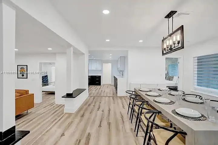 2100 SW 28th Way — Photo 9