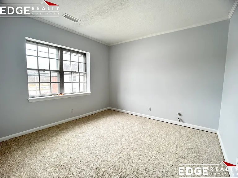 186 Lake Shore Rd #4 — Photo 6