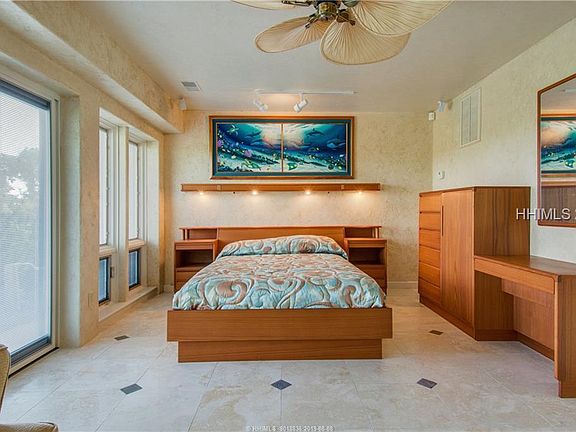 5th image of 37 S Forest Beach Dr APT 1