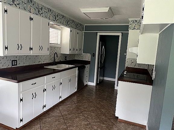5th image of 8997 3rd St