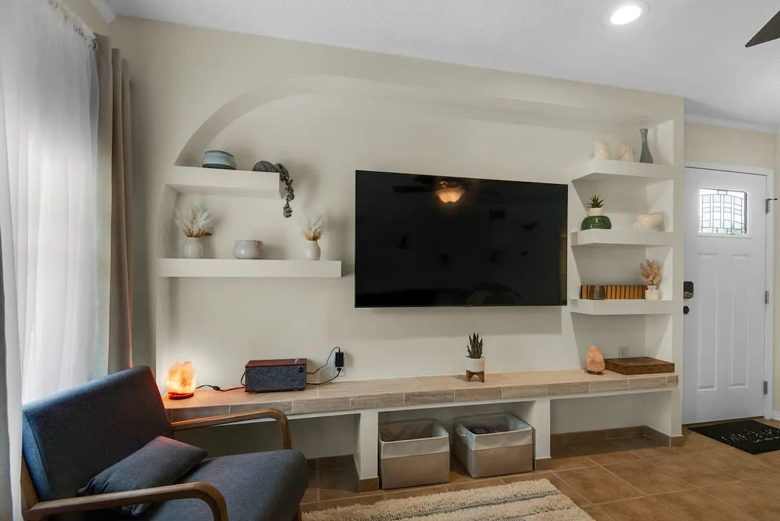 3 bed, 2.0 bath, $4,338 — Photo 2