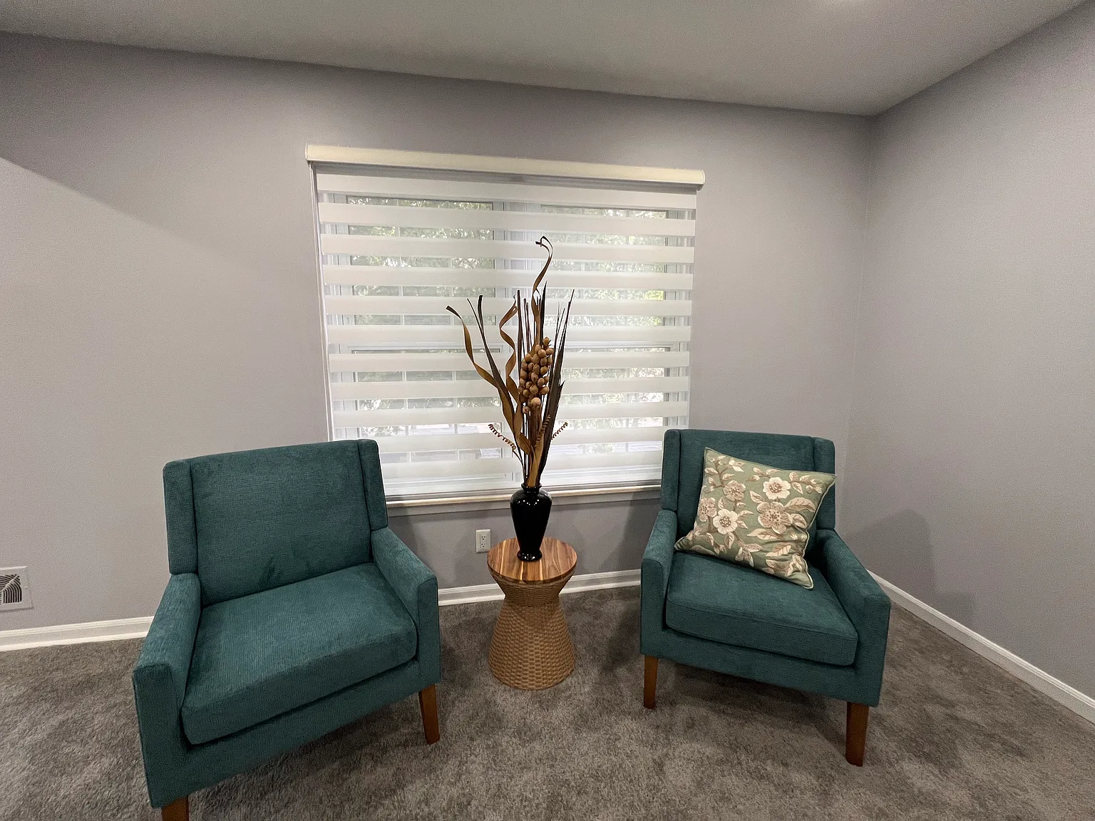 1 bed, 1190 sqft, $1,450 — Photo 2