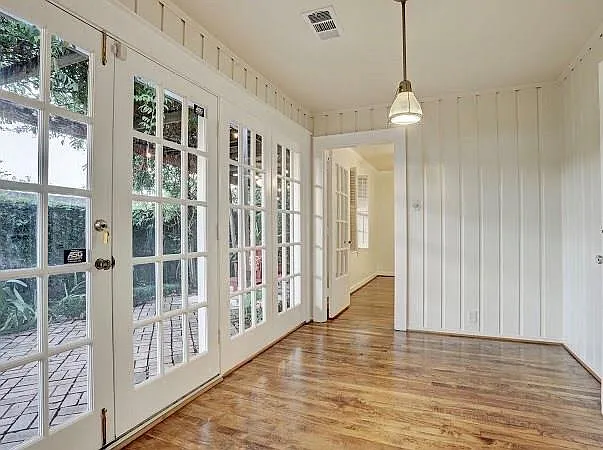 1652 Vassar St — Photo 13