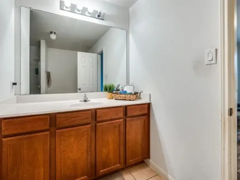 701 Lazy Crest Dr — Photo 14