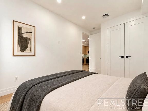 5th image of 97 Ralph Ave #3R