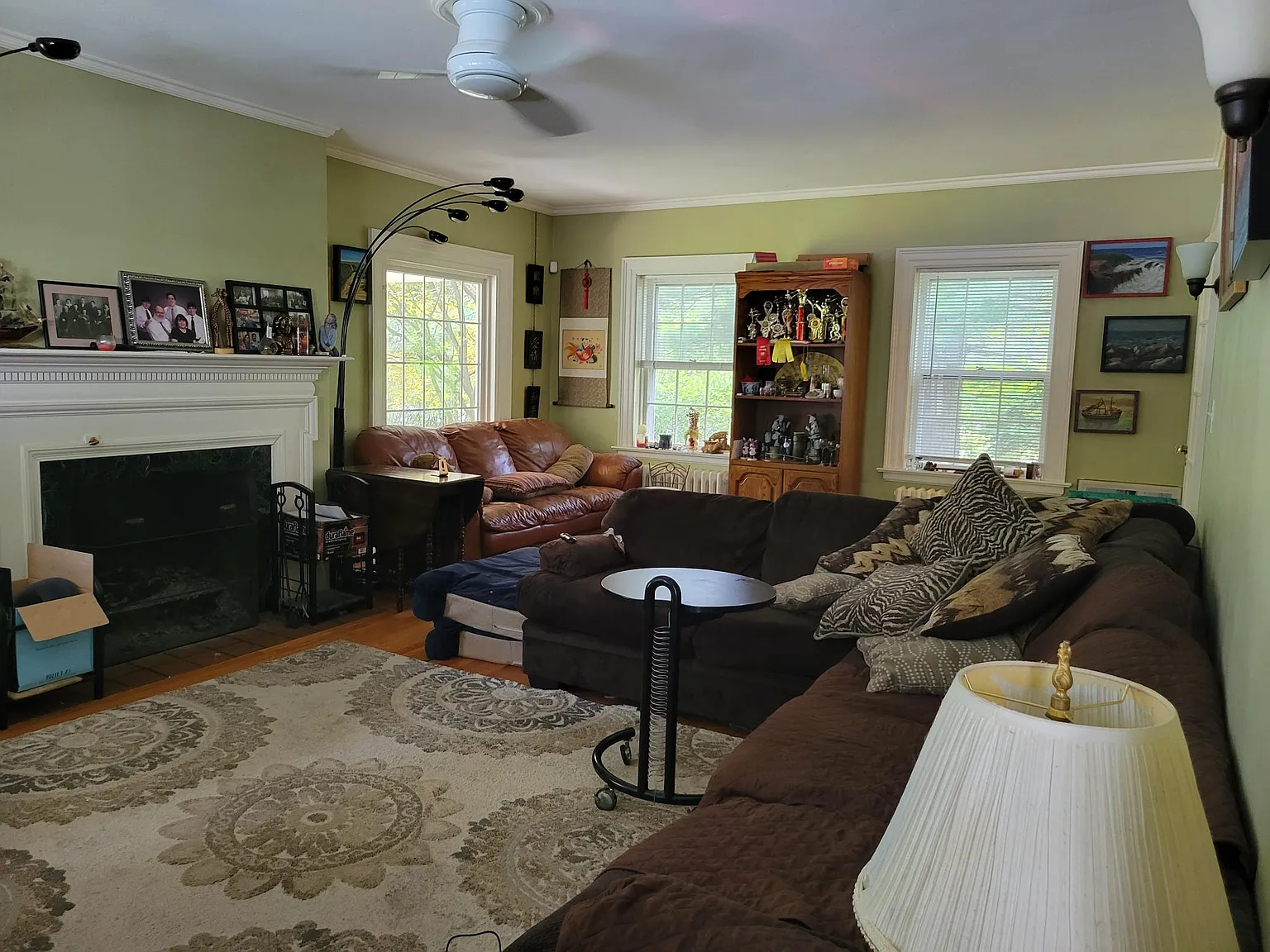 6 bed, 2.5 bath, 2510 sqft, $600 — Photo 2