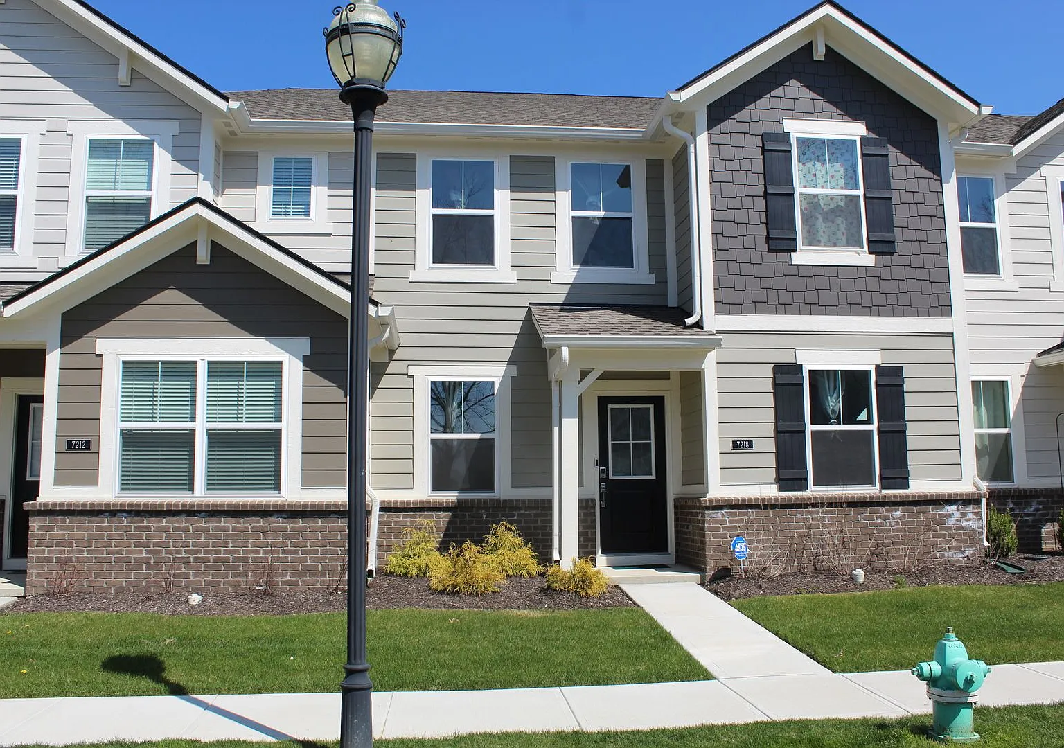 Coming Soon! Beautiful 3 BR Condo in Avon! — Photo 1