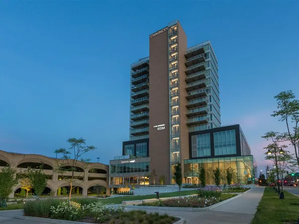 404 E College St #1307, Iowa City, IA 52240