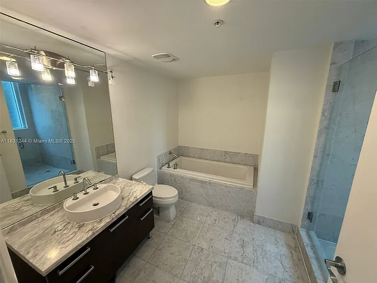 244 Biscayne Blvd #908 — Photo 7