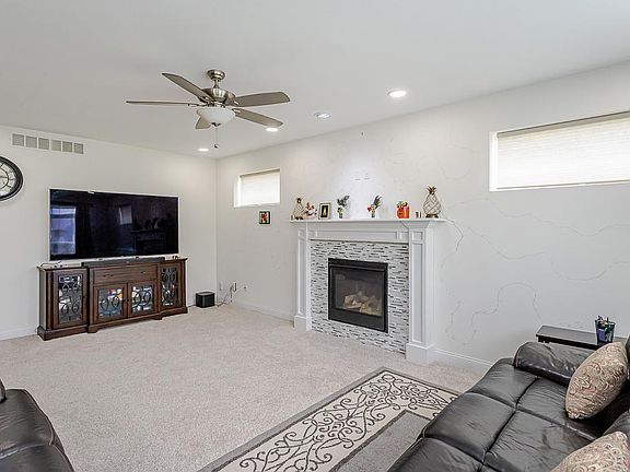4th image of 14825 Saddle Horn Dr