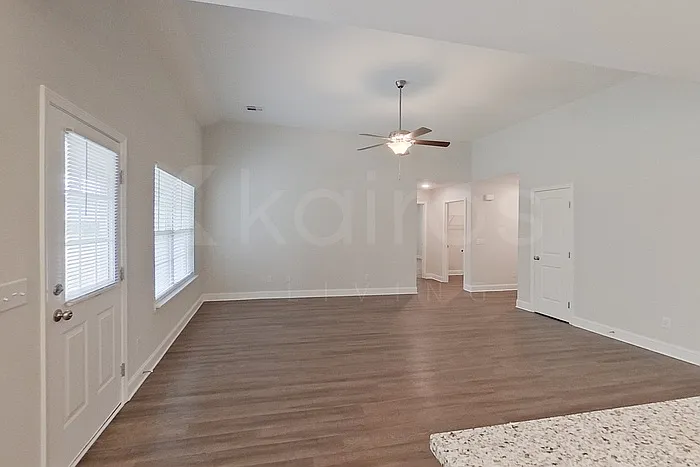 106 Western Red Cedar Dr — Photo 7